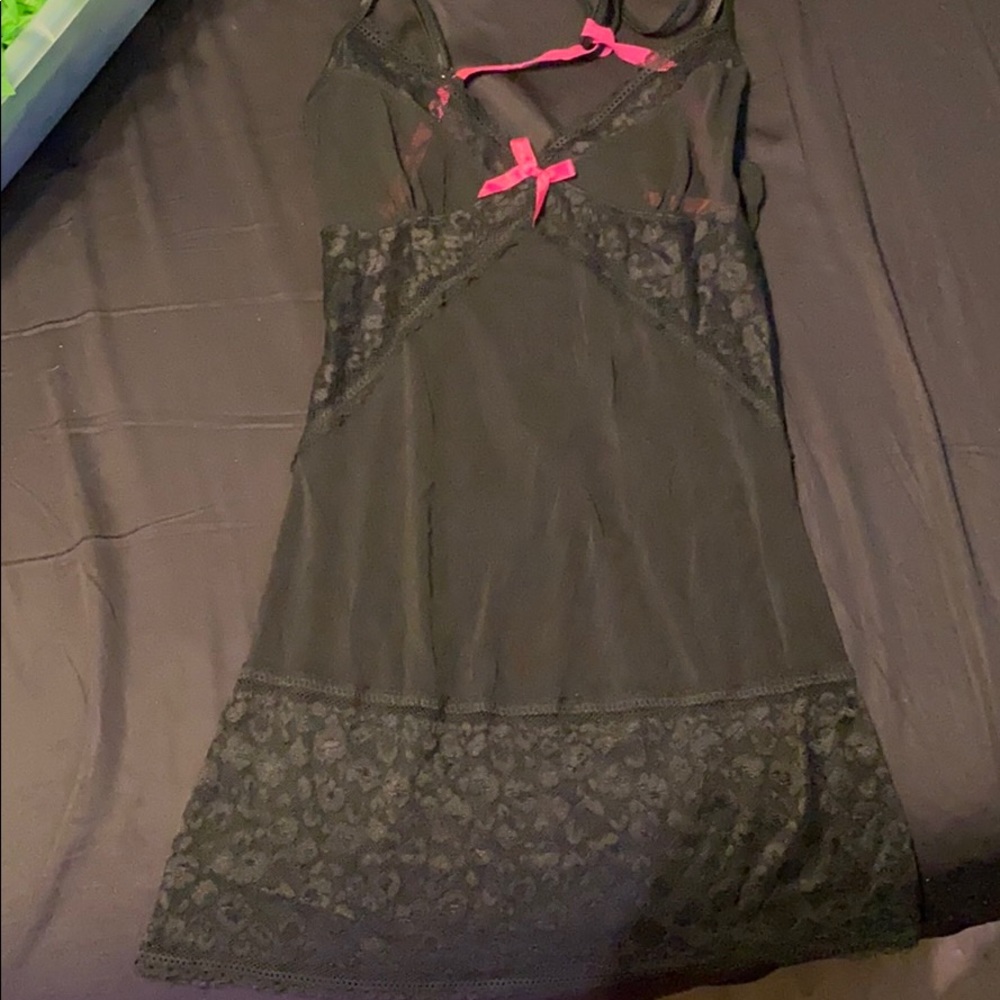 Mesh dress with leopard lace detailing